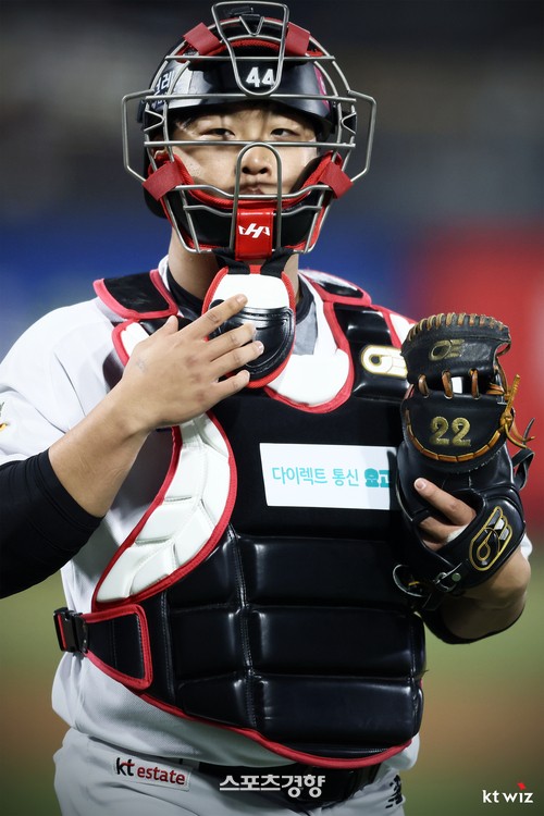 25세 타자가 지명타자로 뛰는 것이 바람직한가···KT에 ‘포수 강백호’가 등장하는 진짜 이유 -cboard