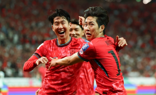 중국에게 1-0 승리한 대한민국, 압도적인 축구 선보이며 손흥민-이강인 돋보였다 -cboard